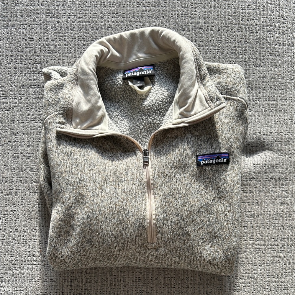 Patagonia Women’s Zip-Up Sherpa Pullover in Light Beige Heather